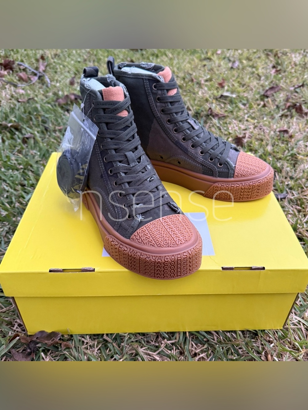 Marc Jacobs High Top Sneaker